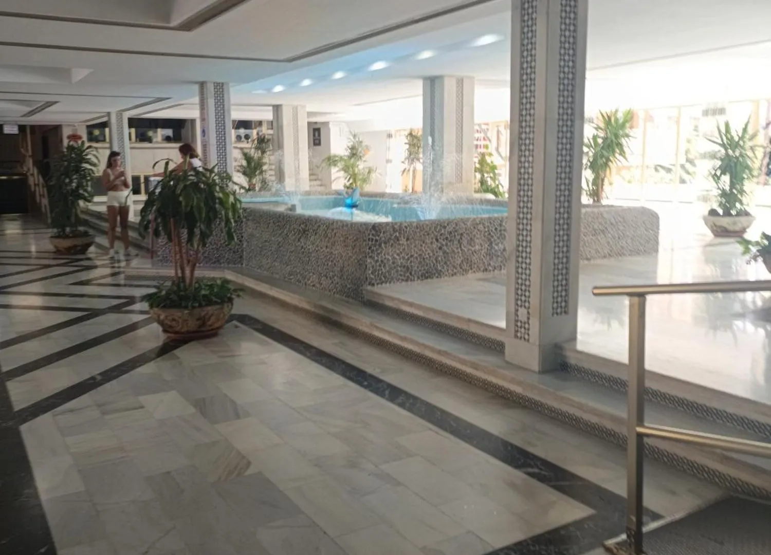 Midori Estudio Minerva Benalmadena 0*,